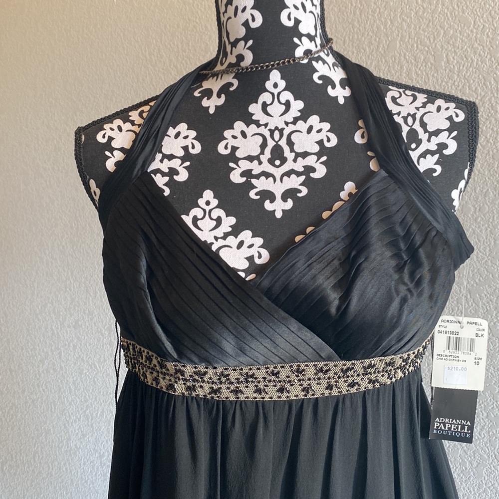 LBD - Picture 2 of 7